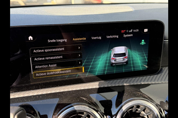 Mercedes-Benz A-Klasse 250 e Business Line 17"/Panoramadak/Adaptieve cruise/Dodehoek/Stoelverwarming/LED/PDC v+a/Apple Carplay & Android Auto
