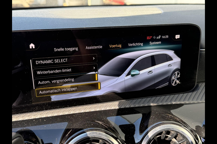 Mercedes-Benz A-Klasse 250 e Business Line 17"/Panoramadak/Adaptieve cruise/Dodehoek/Stoelverwarming/LED/PDC v+a/Apple Carplay & Android Auto