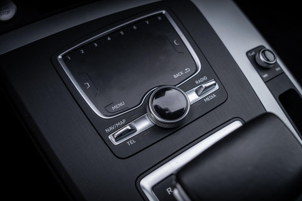 Audi Q5 50 TFSI e Quattro Pro Line | Luchtvering | Matrix LED | Inparkeersysteem | Drive select | Trekhaak | Navigatie | SoH 94% |