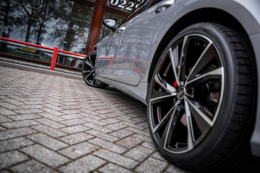 Audi A6 Avant 55 TFSI E quattro Competition S-line | Panoramadak | Stuur + stoelverwarming | Memory Seats | Leder | Appconnect |