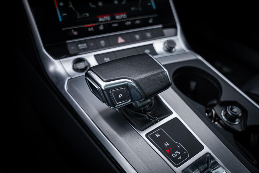 Audi A6 Avant 55 TFSI E quattro Competition S-line | Panoramadak | Stuur + stoelverwarming | Memory Seats | Leder | Appconnect |