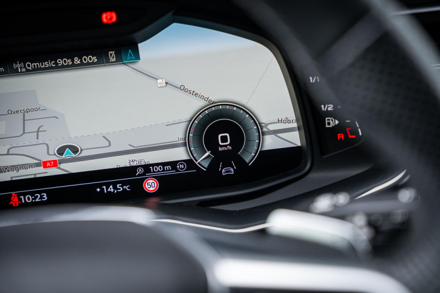 Audi A6 Avant 55 TFSI E quattro Competition S-line | Panoramadak | Stuur + stoelverwarming | Memory Seats | Leder | Appconnect |