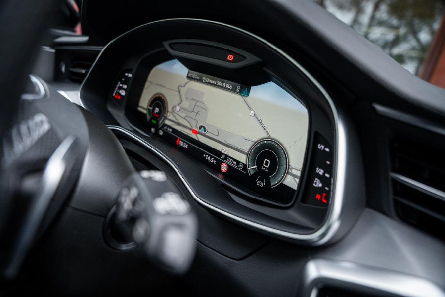 Audi A6 Avant 55 TFSI E quattro Competition S-line | Panoramadak | Stuur + stoelverwarming | Memory Seats | Leder | Appconnect |