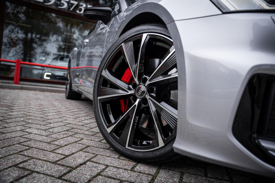 Audi A6 Avant 55 TFSI E quattro Competition S-line | Panoramadak | Stuur + stoelverwarming | Memory Seats | Leder | Appconnect |