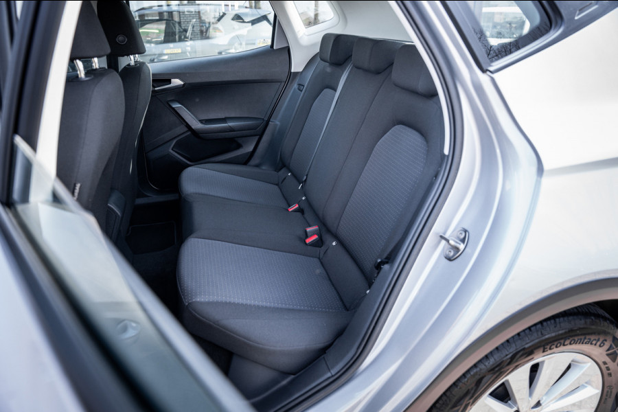 Seat Arona 1.0 TSI Style | Camera | App-connect | Parkeerhulp | Cruise control | LED | DAB+ |