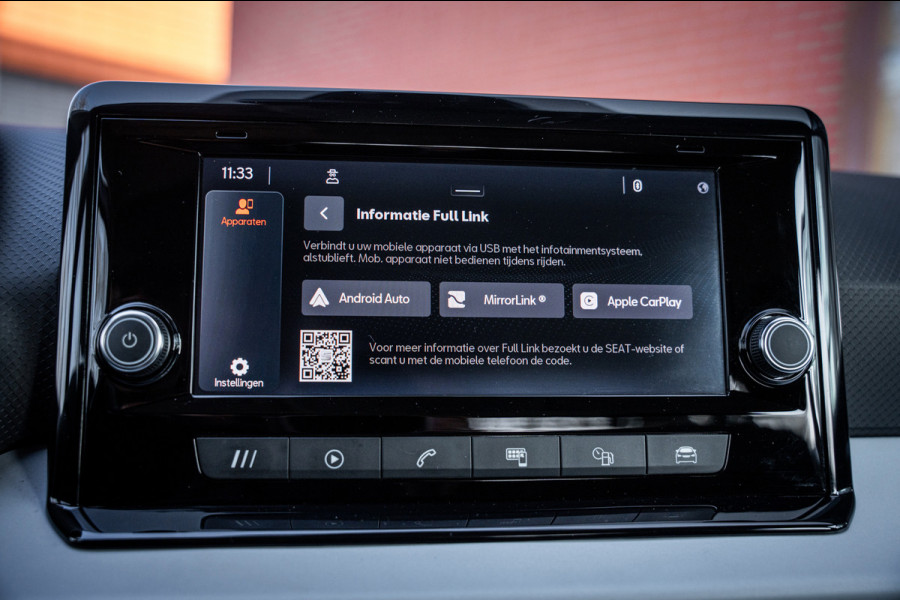 Seat Arona 1.0 TSI Style | Camera | App-connect | Parkeerhulp | Cruise control | LED | DAB+ |