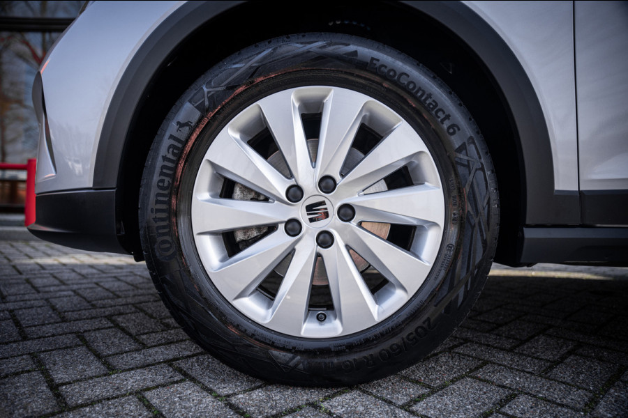 Seat Arona 1.0 TSI Style | Camera | App-connect | Parkeerhulp | Cruise control | LED | DAB+ |