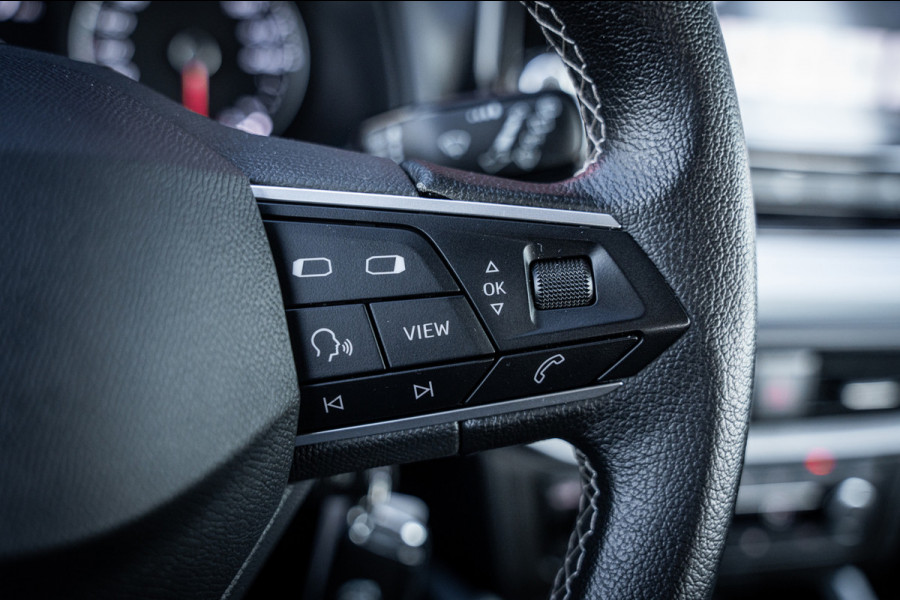 Seat Arona 1.0 TSI Style | Camera | App-connect | Parkeerhulp | Cruise control | LED | DAB+ |