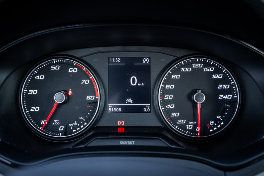 Seat Arona 1.0 TSI Style | Camera | App-connect | Parkeerhulp | Cruise control | LED | DAB+ |