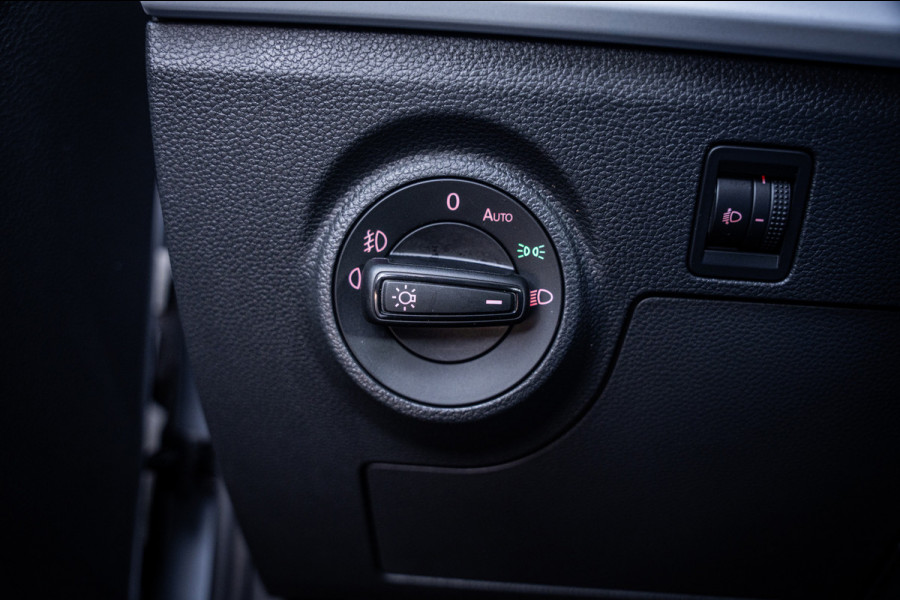 Seat Arona 1.0 TSI Style | Camera | App-connect | Parkeerhulp | Cruise control | LED | DAB+ |
