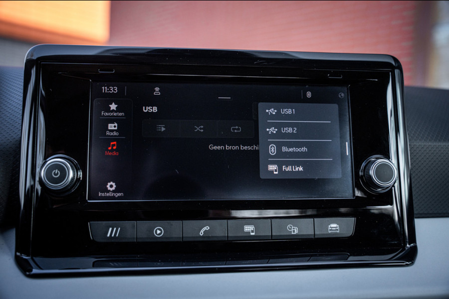 Seat Arona 1.0 TSI Style | Camera | App-connect | Parkeerhulp | Cruise control | LED | DAB+ |