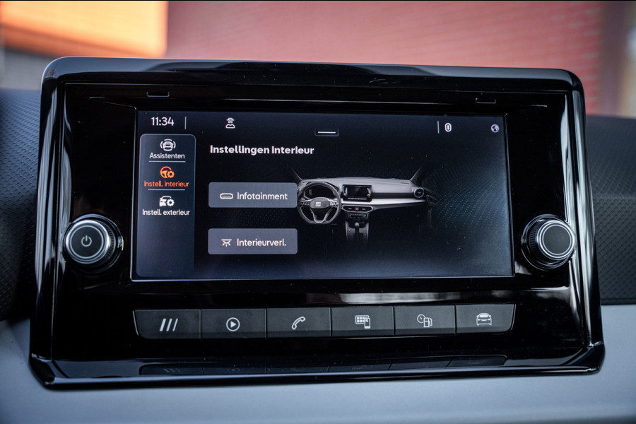Seat Arona 1.0 TSI Style | Camera | App-connect | Parkeerhulp | Cruise control | LED | DAB+ |