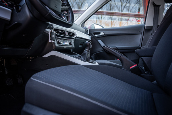 Seat Arona 1.0 TSI Style | Camera | App-connect | Parkeerhulp | Cruise control | LED | DAB+ |