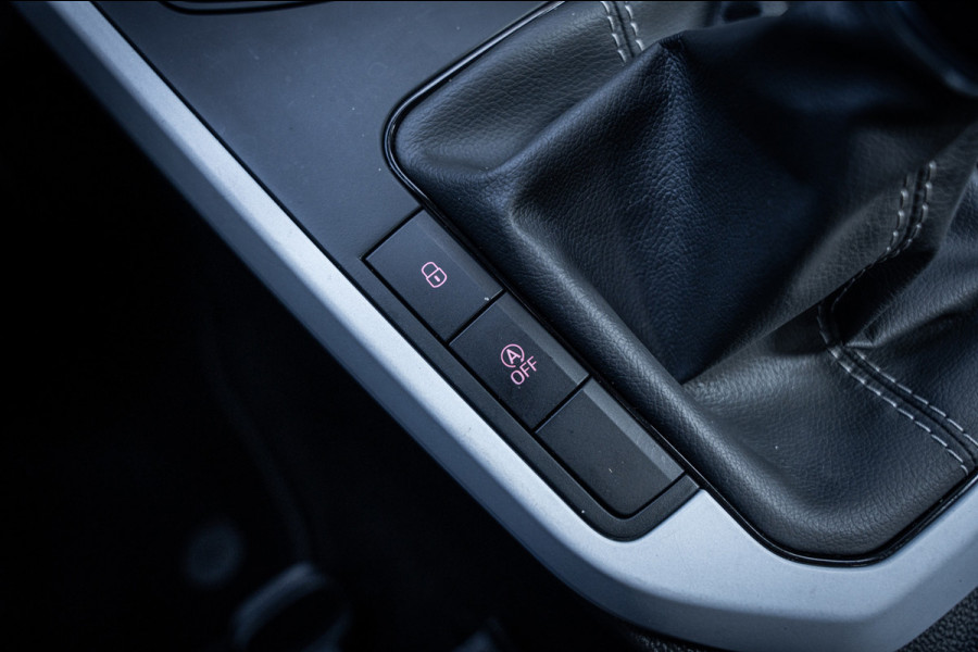 Seat Arona 1.0 TSI Style | Camera | App-connect | Parkeerhulp | Cruise control | LED | DAB+ |