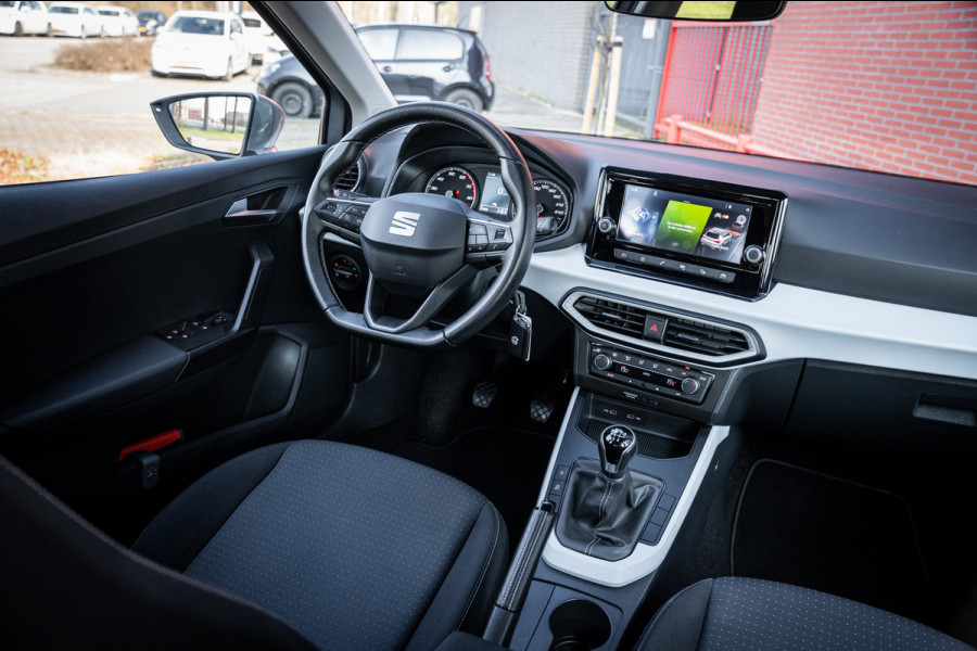 Seat Arona 1.0 TSI Style | Camera | App-connect | Parkeerhulp | Cruise control | LED | DAB+ |