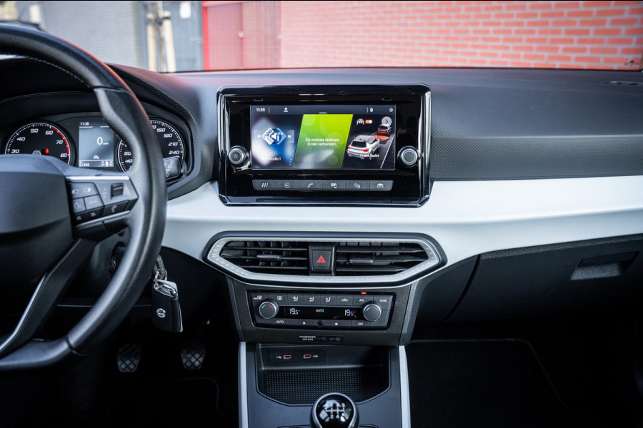 Seat Arona 1.0 TSI Style | Camera | App-connect | Parkeerhulp | Cruise control | LED | DAB+ |