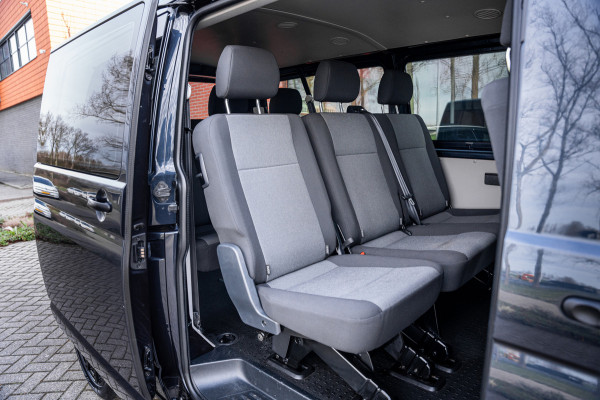 Volkswagen Transporter Kombi 2.0 TDI 150pk DSG aut. | 9 persoons | CarPlay | Cruise Control | Standkachel | Trekhaak | Navi |