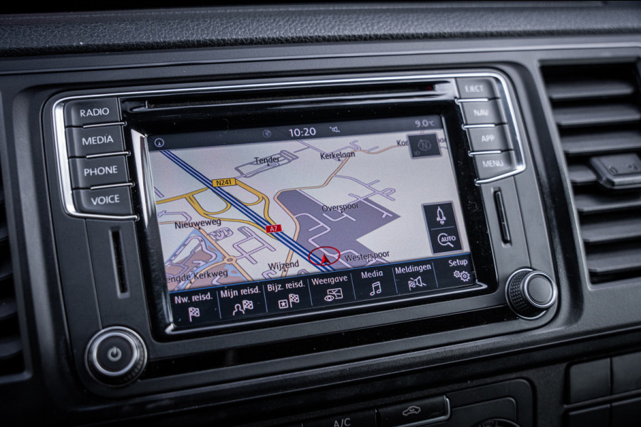 Volkswagen Transporter Kombi 2.0 TDI 150pk DSG aut. | 9 persoons | CarPlay | Cruise Control | Standkachel | Trekhaak | Navi |