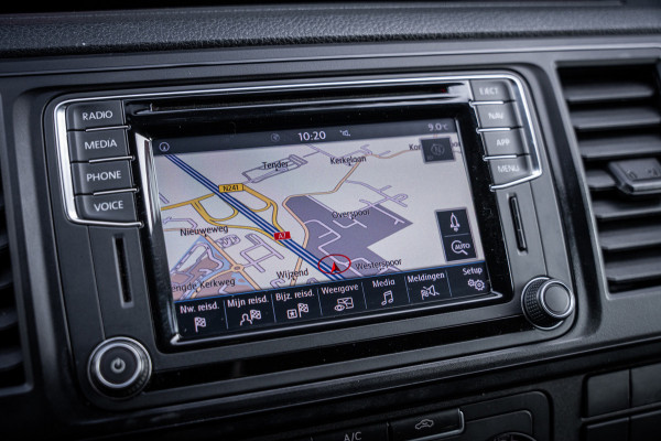 Volkswagen Transporter Kombi 2.0 TDI 150pk DSG aut. | 9 persoons | CarPlay | Cruise Control | Standkachel | Trekhaak | Navi |