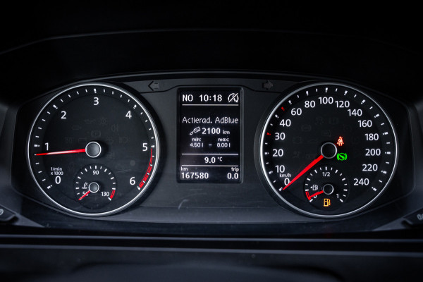 Volkswagen Transporter Kombi 2.0 TDI 150pk DSG aut. | 9 persoons | CarPlay | Cruise Control | Standkachel | Trekhaak | Navi |