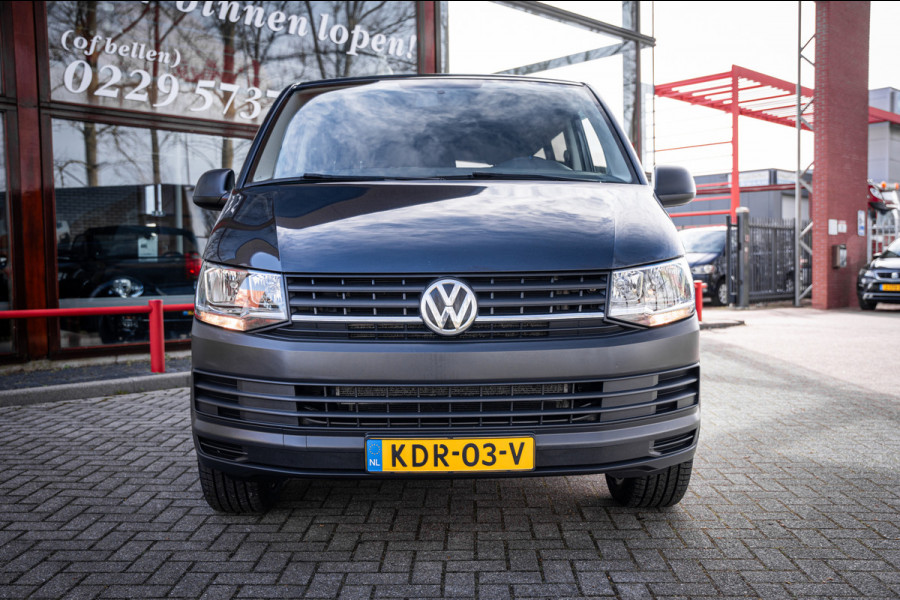 Volkswagen Transporter Kombi 2.0 TDI 150pk DSG aut. | 9 persoons | CarPlay | Cruise Control | Standkachel | Trekhaak | Navi |
