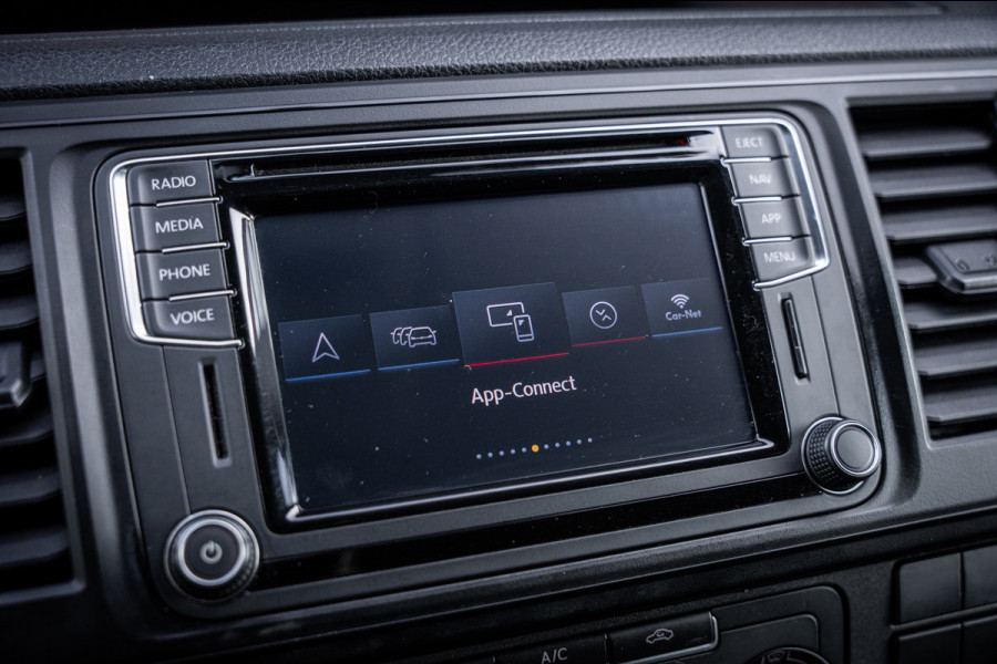 Volkswagen Transporter Kombi 2.0 TDI 150pk DSG aut. | 9 persoons | CarPlay | Cruise Control | Standkachel | Trekhaak | Navi |