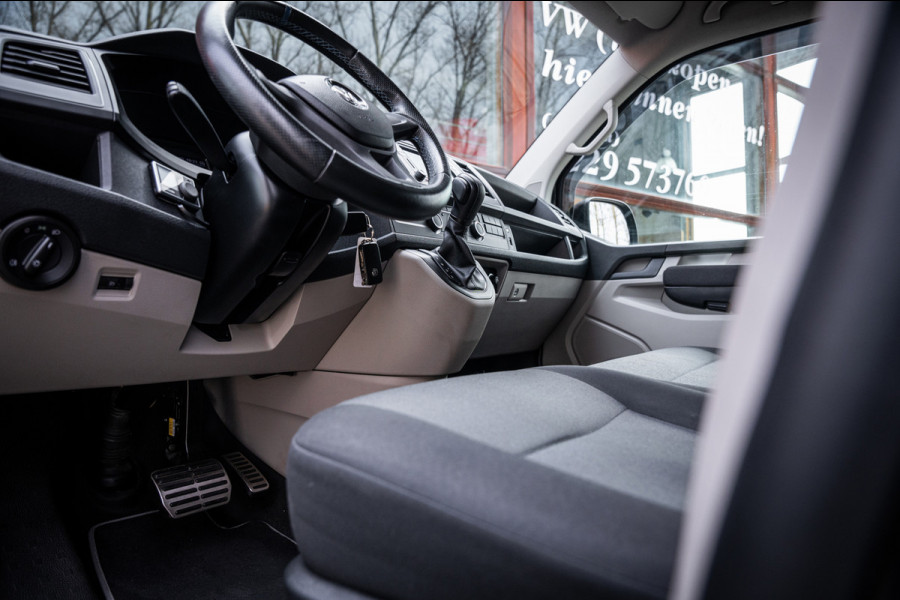 Volkswagen Transporter Kombi 2.0 TDI 150pk DSG aut. | 9 persoons | CarPlay | Cruise Control | Standkachel | Trekhaak | Navi |