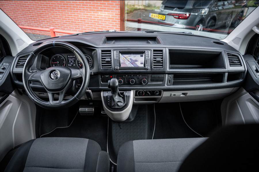 Volkswagen Transporter Kombi 2.0 TDI 150pk DSG aut. | 9 persoons | CarPlay | Cruise Control | Standkachel | Trekhaak | Navi |