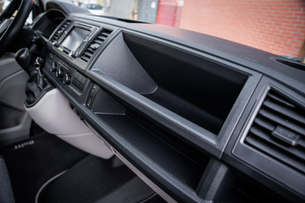 Volkswagen Transporter Kombi 2.0 TDI 150pk DSG aut. | 9 persoons | CarPlay | Cruise Control | Standkachel | Trekhaak | Navi |