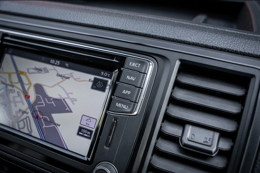 Volkswagen Transporter Kombi 2.0 TDI 150pk DSG aut. | 9 persoons | CarPlay | Cruise Control | Standkachel | Trekhaak | Navi |