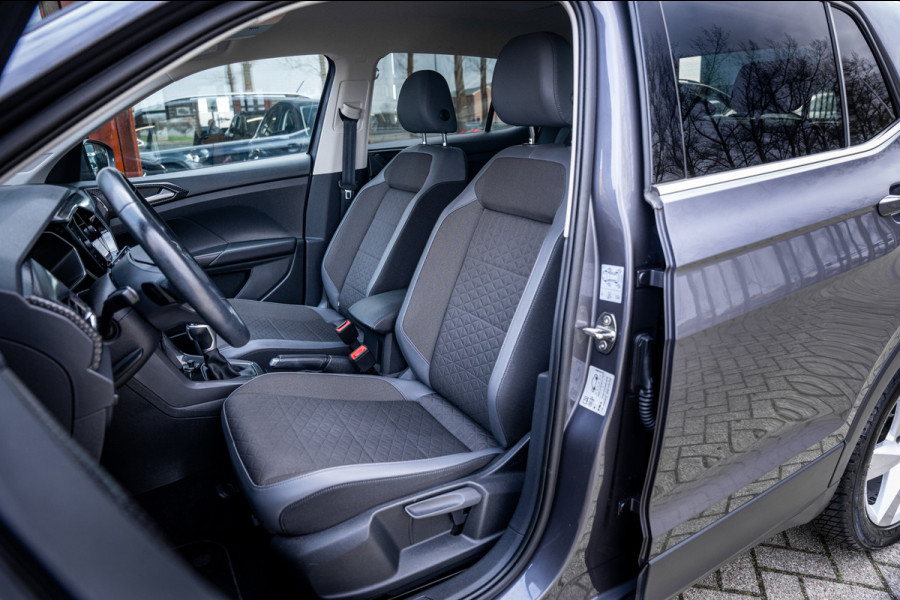 Volkswagen T-Cross 1.5 TSI Style Automaat 150pk | Virtual cockpit | Led | Trekhaak | Adapt. Cruise | Stoelverwarming | Keyless |