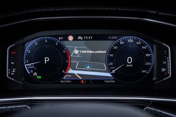 Volkswagen T-Cross 1.5 TSI Style Automaat 150pk | Virtual cockpit | Led | Trekhaak | Adapt. Cruise | Stoelverwarming | Keyless |