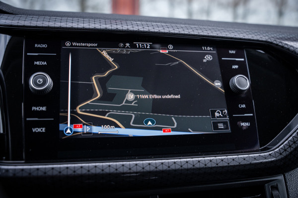 Volkswagen T-Cross 1.5 TSI Style Automaat 150pk | Virtual cockpit | Led | Trekhaak | Adapt. Cruise | Stoelverwarming | Keyless |