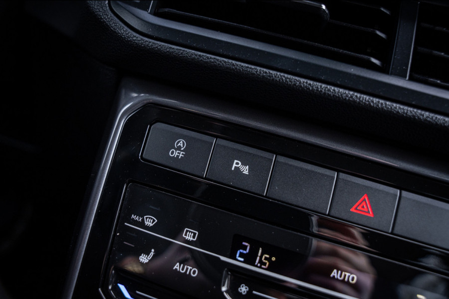 Volkswagen T-Cross 1.5 TSI Style Automaat 150pk | Virtual cockpit | Led | Trekhaak | Adapt. Cruise | Stoelverwarming | Keyless |