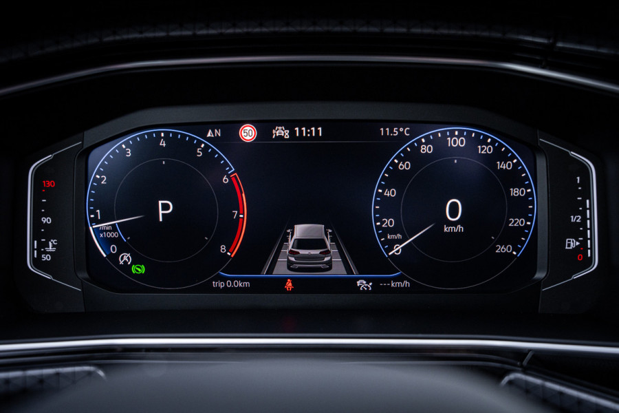 Volkswagen T-Cross 1.5 TSI Style Automaat 150pk | Virtual cockpit | Led | Trekhaak | Adapt. Cruise | Stoelverwarming | Keyless |