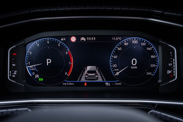 Volkswagen T-Cross 1.5 TSI Style Automaat 150pk | Virtual cockpit | Led | Trekhaak | Adapt. Cruise | Stoelverwarming | Keyless |