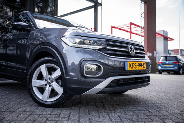 Volkswagen T-Cross 1.5 TSI Style Automaat 150pk | Virtual cockpit | Led | Trekhaak | Adapt. Cruise | Stoelverwarming | Keyless |