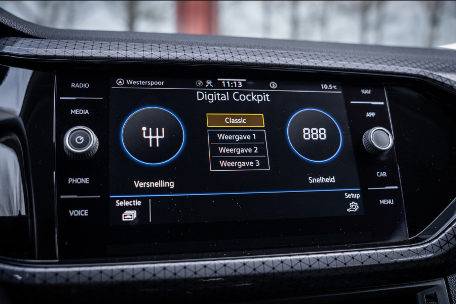 Volkswagen T-Cross 1.5 TSI Style Automaat 150pk | Virtual cockpit | Led | Trekhaak | Adapt. Cruise | Stoelverwarming | Keyless |