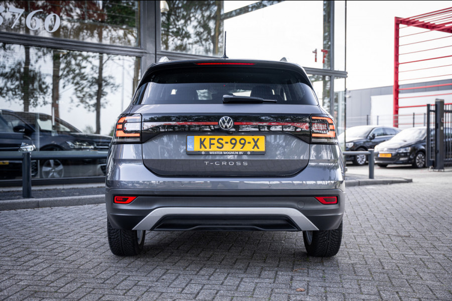 Volkswagen T-Cross 1.5 TSI Style Automaat 150pk | Virtual cockpit | Led | Trekhaak | Adapt. Cruise | Stoelverwarming | Keyless |