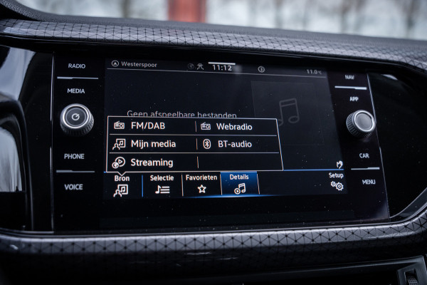 Volkswagen T-Cross 1.5 TSI Style Automaat 150pk | Virtual cockpit | Led | Trekhaak | Adapt. Cruise | Stoelverwarming | Keyless |