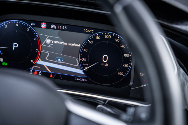 Volkswagen T-Cross 1.5 TSI Style Automaat 150pk | Virtual cockpit | Led | Trekhaak | Adapt. Cruise | Stoelverwarming | Keyless |