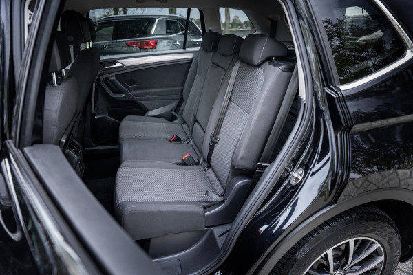 Volkswagen Tiguan Allspace 1.5 TSI Comfortline Business | 7 persoons | Trekhaak | Elektrische achterklep | Navigatie | Carplay |