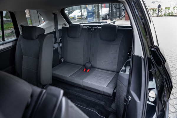 Volkswagen Tiguan Allspace 1.5 TSI Comfortline Business | 7 persoons | Trekhaak | Elektrische achterklep | Navigatie | Carplay |