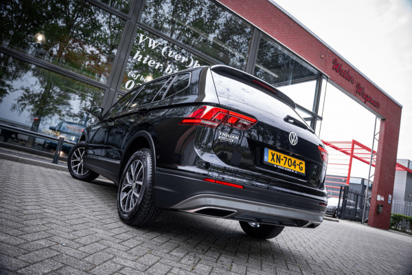 Volkswagen Tiguan Allspace 1.5 TSI Comfortline Business | 7 persoons | Trekhaak | Elektrische achterklep | Navigatie | Carplay |