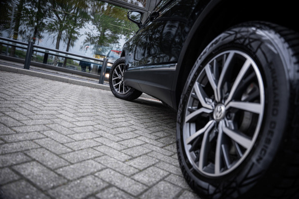 Volkswagen Tiguan Allspace 1.5 TSI Comfortline Business | 7 persoons | Trekhaak | Elektrische achterklep | Navigatie | Carplay |