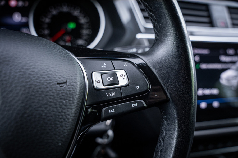 Volkswagen Tiguan Allspace 1.5 TSI Comfortline Business | 7 persoons | Trekhaak | Elektrische achterklep | Navigatie | Carplay |