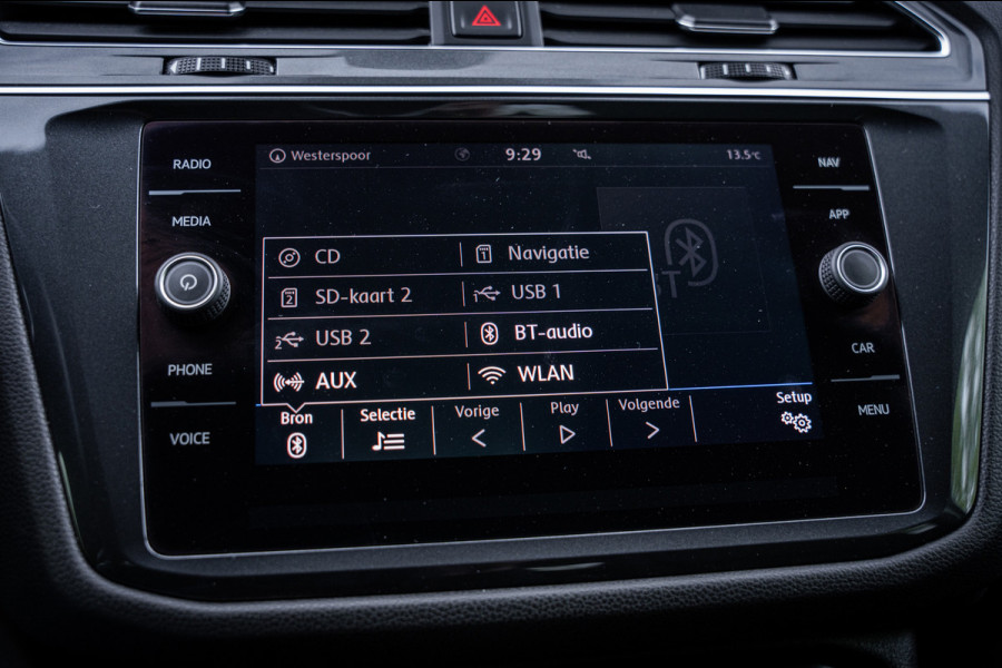 Volkswagen Tiguan Allspace 1.5 TSI Comfortline Business | 7 persoons | Trekhaak | Elektrische achterklep | Navigatie | Carplay |