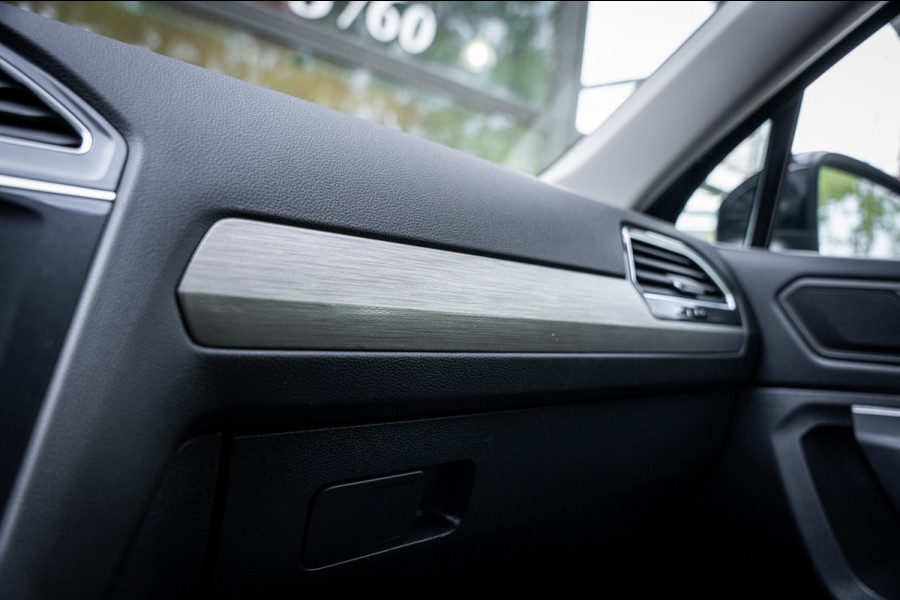 Volkswagen Tiguan Allspace 1.5 TSI Comfortline Business | 7 persoons | Trekhaak | Elektrische achterklep | Navigatie | Carplay |