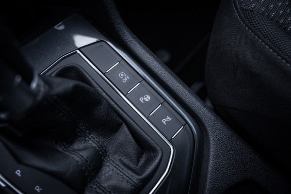 Volkswagen Tiguan Allspace 1.5 TSI Comfortline Business | 7 persoons | Trekhaak | Elektrische achterklep | Navigatie | Carplay |