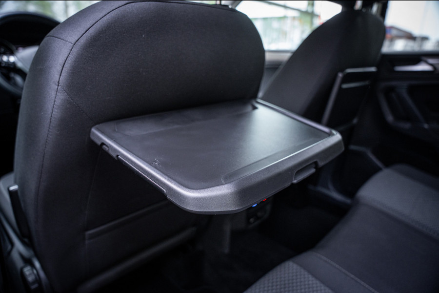 Volkswagen Tiguan Allspace 1.5 TSI Comfortline Business | 7 persoons | Trekhaak | Elektrische achterklep | Navigatie | Carplay |